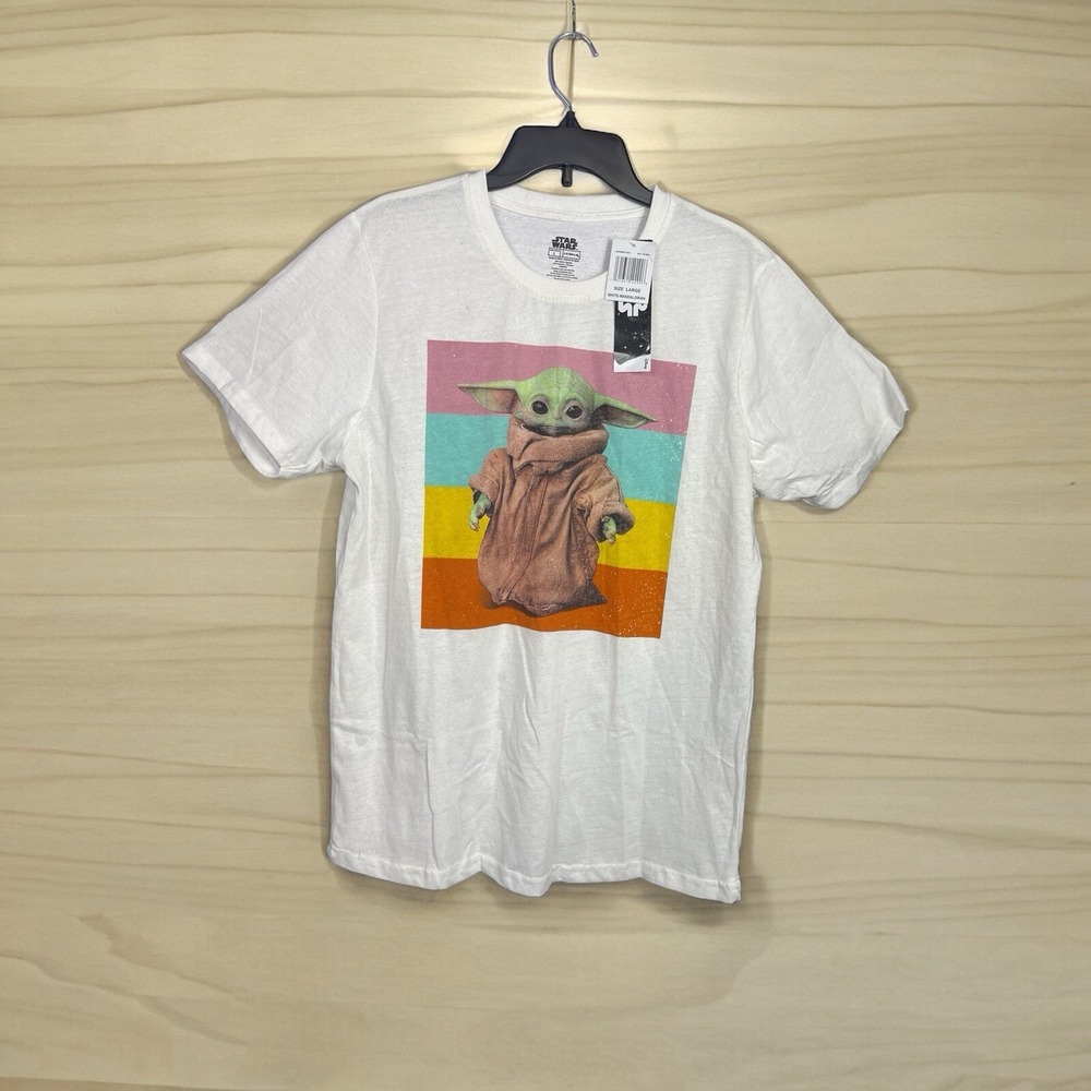 Star Wars Mandalorian Baby Yoda Graphic T-Shirt Short Sleeve Size Large New